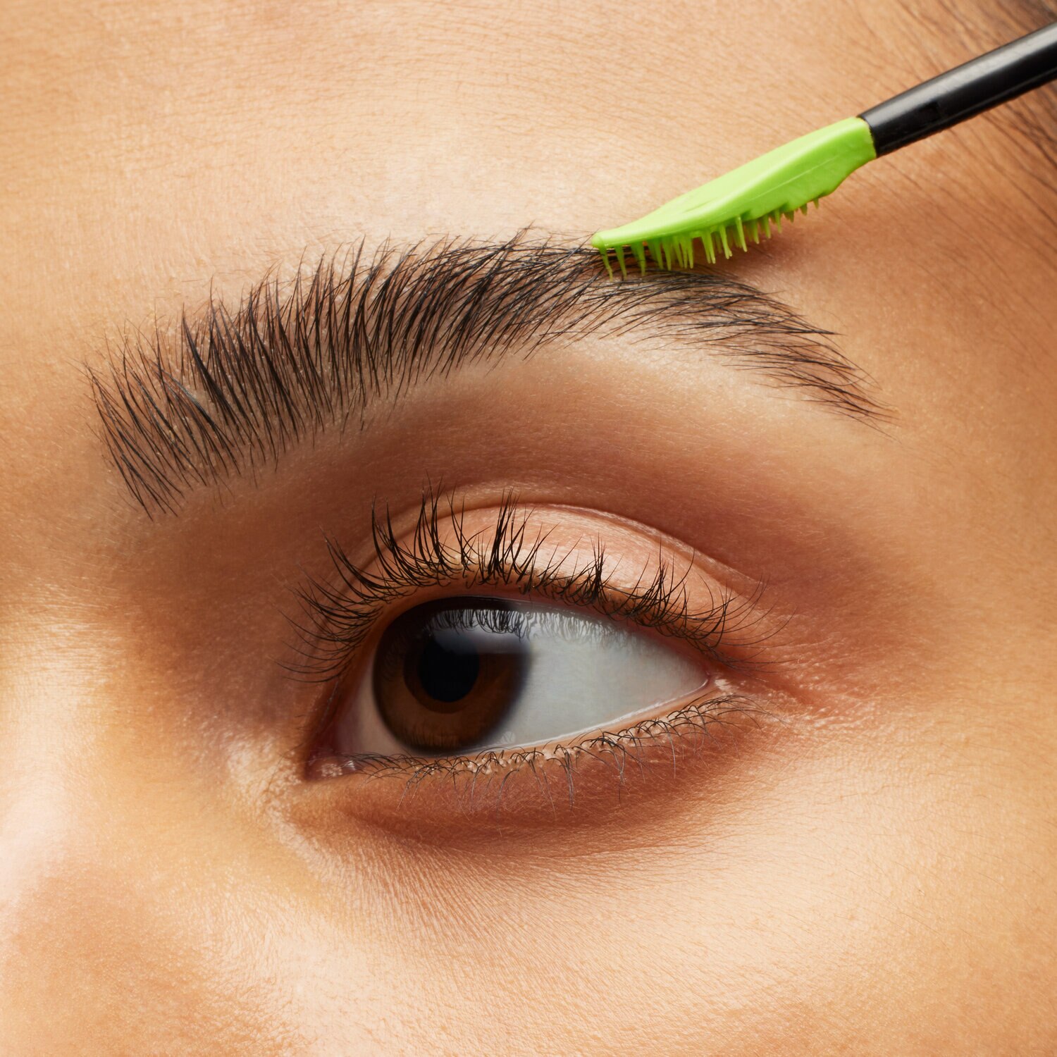 M·A·C PRO LOCKED BROW (GEL PARA CEJAS)